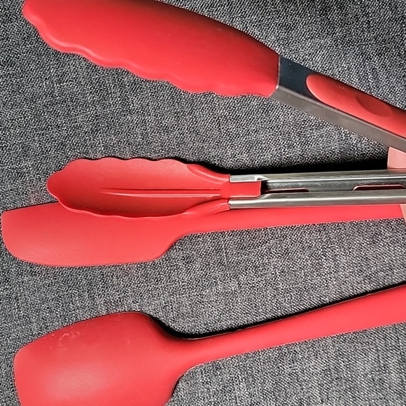 Silicone Spatulas and Grabbers - Picture 5 of 6